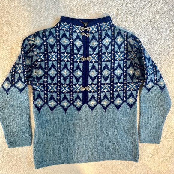 Janus of Norway wool sweater, fits like a S/M - Picture 2 of 2